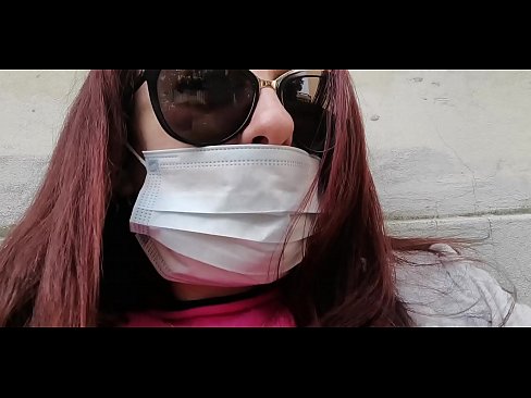 ❤️ D'Nicoletta hëlt sech op hirem Noper a pisst a senger Garage (Special Covid19 Italienesch Quarantän) ❤️❌ Sexvideo bei eis ❌