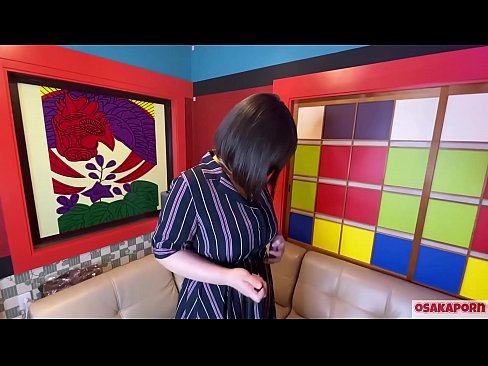 ❤️ Japanesch Cutie mat groussen Titten masturbéiert mat Sexspillsaachen an huet en Orgasmus. Si schwätzt an engem Interview iwwer hir fucking Erfahrung. Riesen Titten an haare Muschi krauchen haart. Osakaporn ❤️❌ Sexvideo bei eis ❌